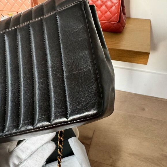 Chanel vintage classic medium vertical flap black lambskin 24k plated hardware - Picture 4 of 11